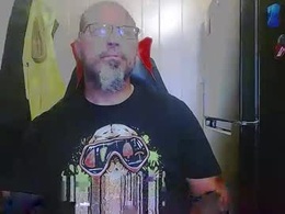 Screen Grab from 2krazylegz