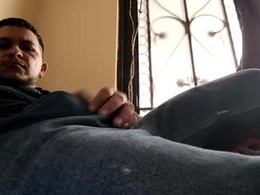 Screen Grab from 2straightjerk