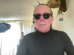 Screen Grab from _anneonamouse