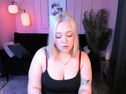 Screen Grab from _blondessa__