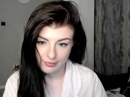 Screen Grab from _comefeelme_