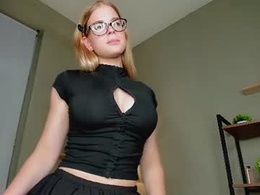 Screen Grab from _crazy_daize_