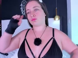 Screen Grab from _emily_queen