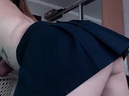 Screen Grab from _halllseyyy_