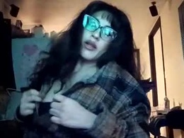Screen Grab from _hott_exxxwife