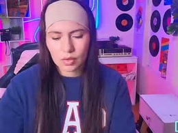 Screen Grab from _isabellaaa__