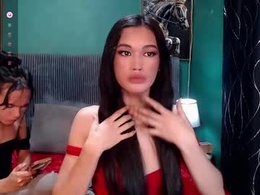 Screen Grab from _juicylexie_