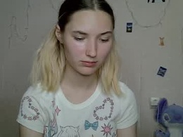 Screen Grab from _kikiclark_