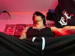 Screen Grab from _kingshadows_