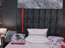 Screen Grab from _kinkyashley