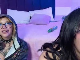 Screen Grab from _kittybell_