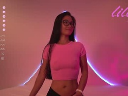 Screen Grab from _lillilly_