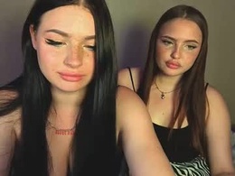 Screen Grab from _mandarinki_