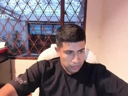 Screen Grab from _maximo03