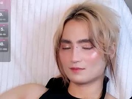 Screen Grab from _meow_neko_