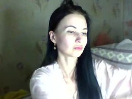 Screen Grab from _merrry_