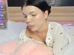 Screen Grab from _mialune