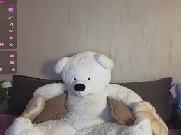 Screen Grab from _rosalinelov_