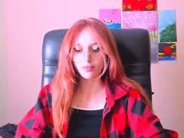 Screen Grab from _samqueenzel__