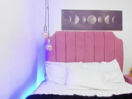 Screen Grab from _scarlet_velvet