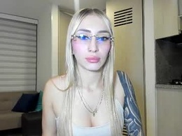 Screen Grab from _valentina_fox_