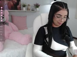 Screen Grab from _vane_lopez