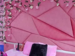 Screen Grab from _violeta18_