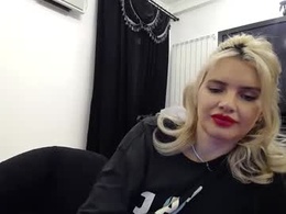 Screen Grab from _woww