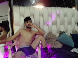 Screen Grab from aaron_jones_1