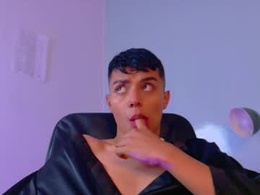 Screen Grab from aaronbaker__