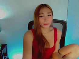 Screen Grab from abby_luxpinay