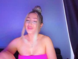 Screen Grab from abella_soleill