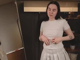 Screen Grab from adelenies
