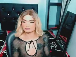 Screen Grab from ades_hott