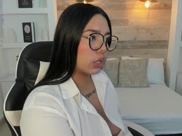 Screen Grab from adrianna_rosse
