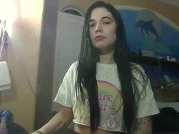Screen Grab from ahungkittykat