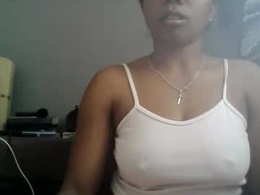 Screen Grab from aicha_boobs