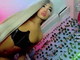 Screen Grab from aishasexy18_