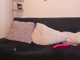 Screen Grab from alannaa_smith_