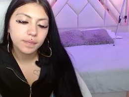 Screen Grab from alannah_tk
