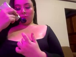 Screen Grab from alannis_moon