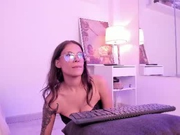 Screen Grab from aleexa_cute