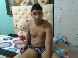 Screen Grab from alexcumhot