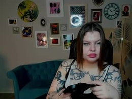 Screen Grab from alice_moorr