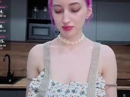 Screen Grab from alice_toffee