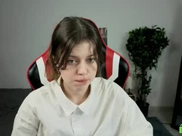 Screen Grab from alice_whiteflower
