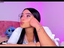 Screen Grab from alicekiing_