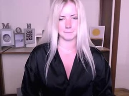 Screen Grab from alicemeow_