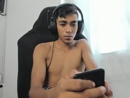 Screen Grab from alienbigcock_01