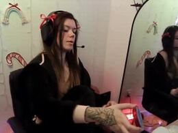 Screen Grab from alina_nightshade